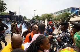 Police Use Teargas to Disperse Lagos Protesters Demanding Compensation for Evictions
